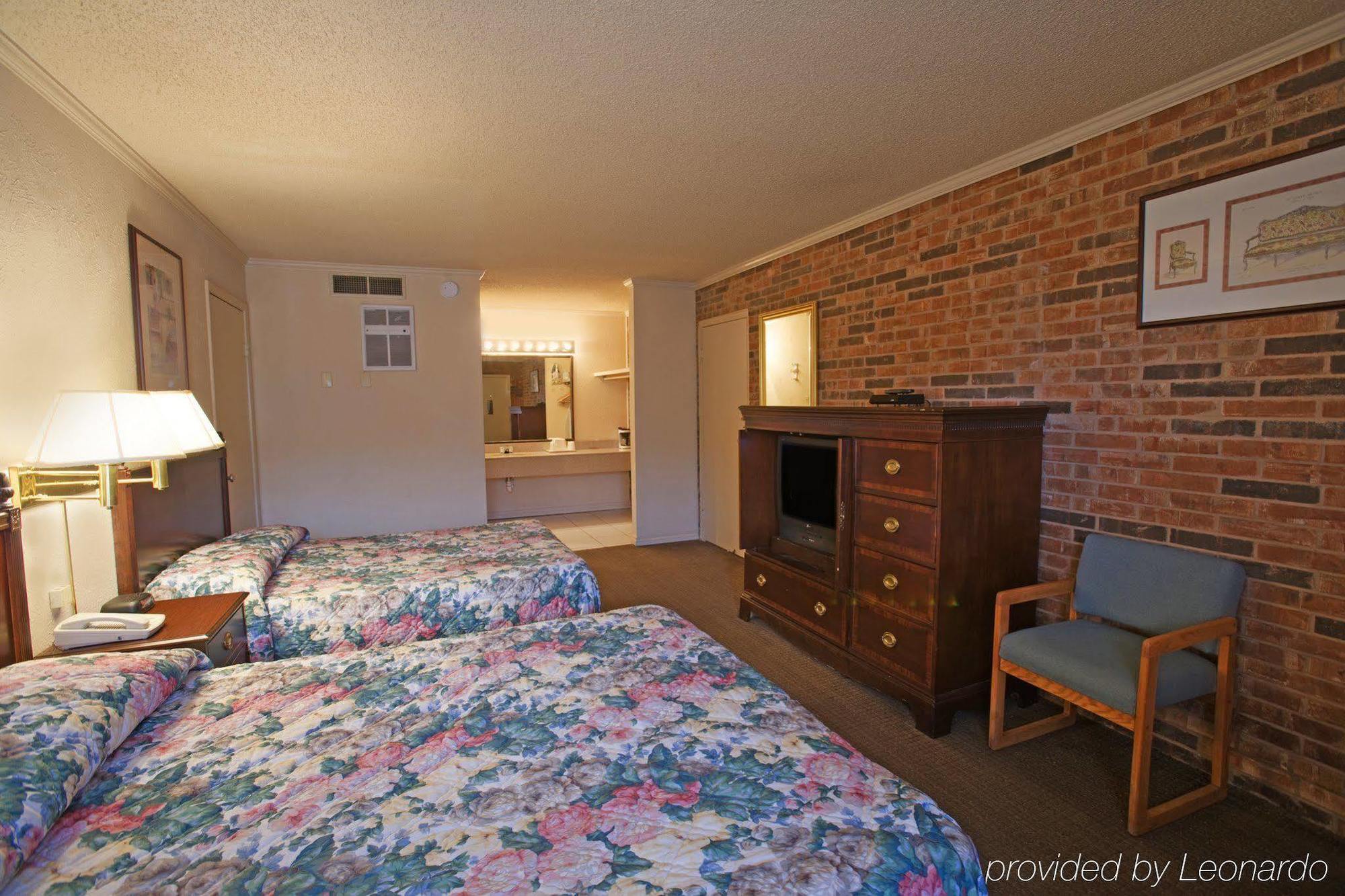 Americas Best Value Inn And Suites North Farmers Branch Bilik gambar