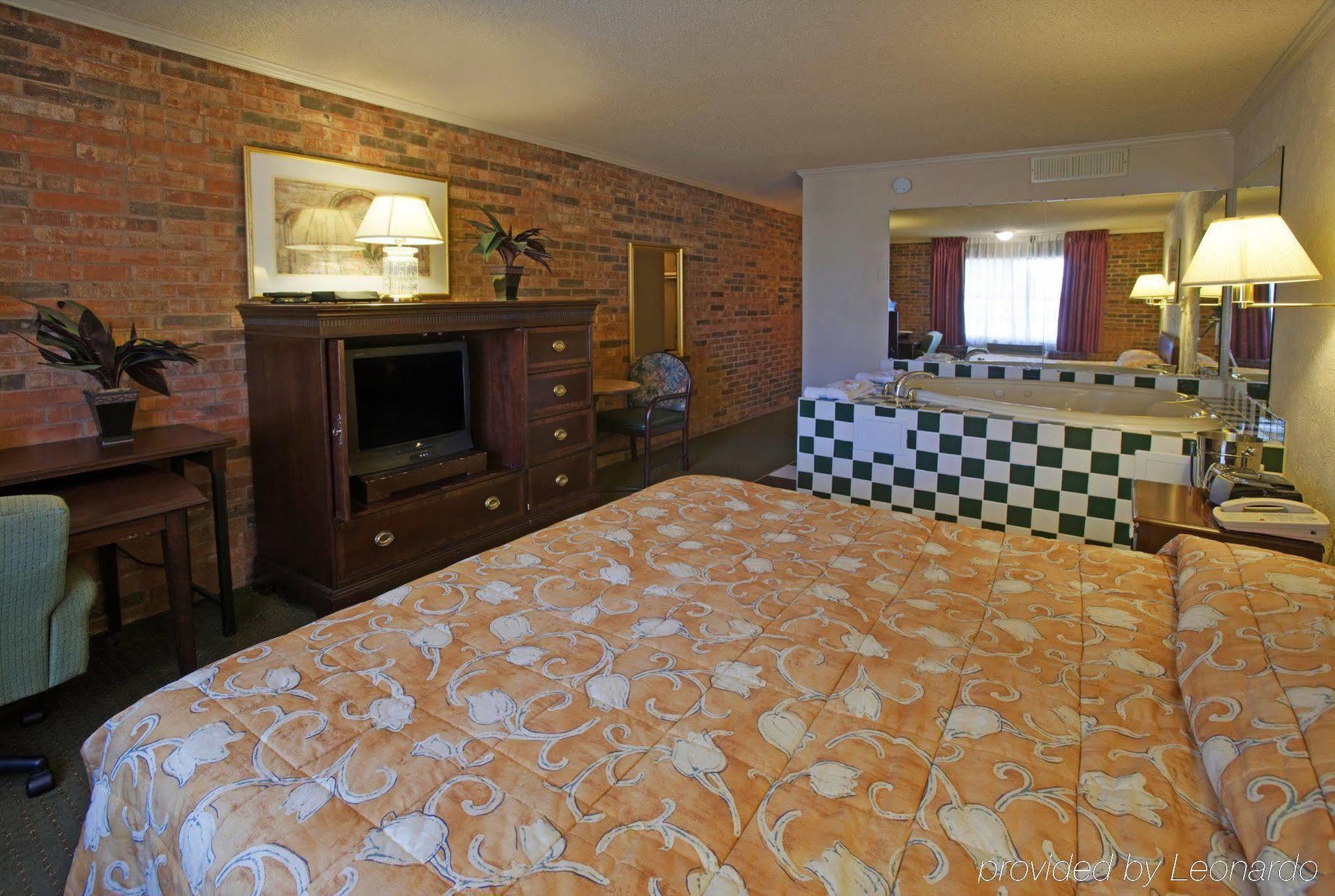 Americas Best Value Inn And Suites North Farmers Branch Bilik gambar